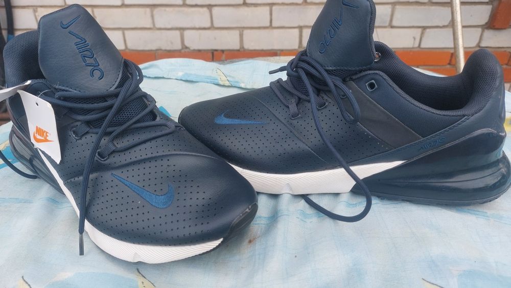 Мужскі кросовки Найк.