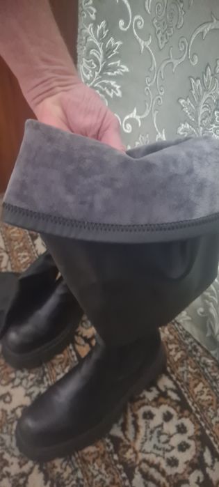 Продам шкіряні сапожки чулки