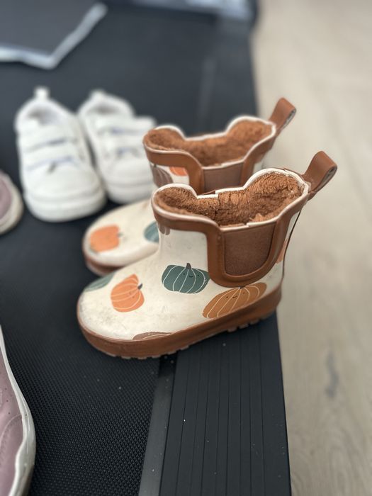 Взуття Clarks,Next дівчинка 25-26
