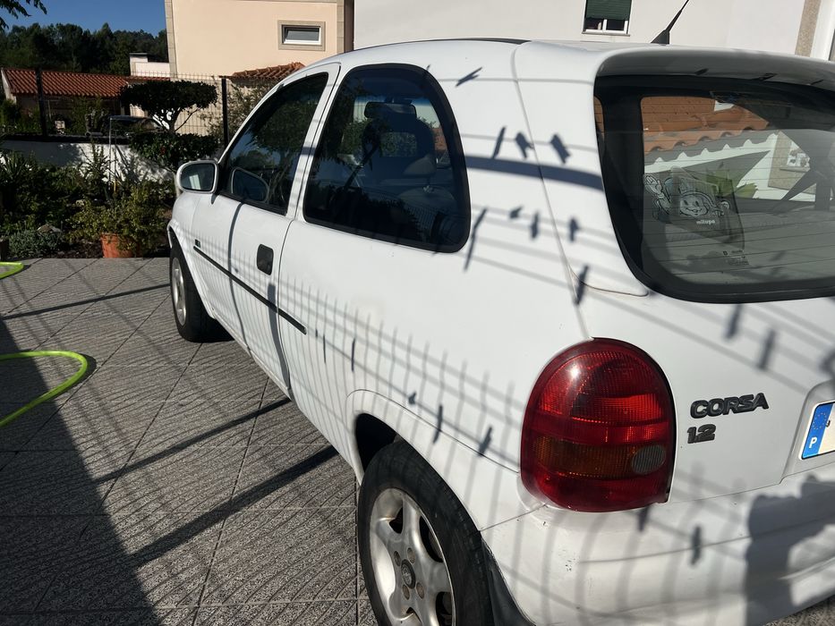 Opel Corsa B gasolina