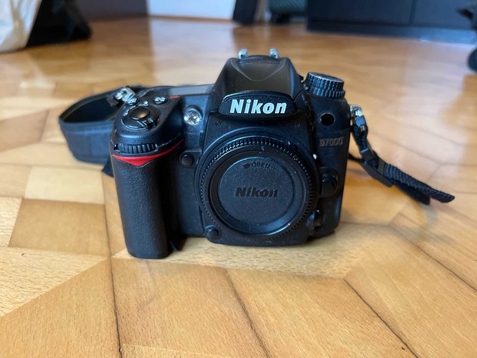 Nikon D7000 + obiektyw AF-S DX Nikkor 18-55mm f/3.5-5.6G +
