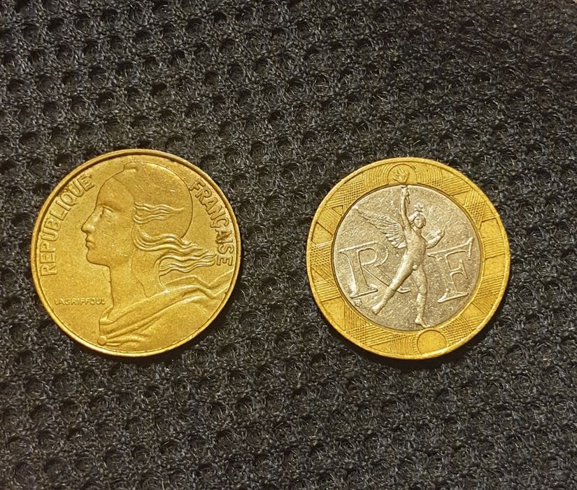 Moedas antigas Várias  para Coleção