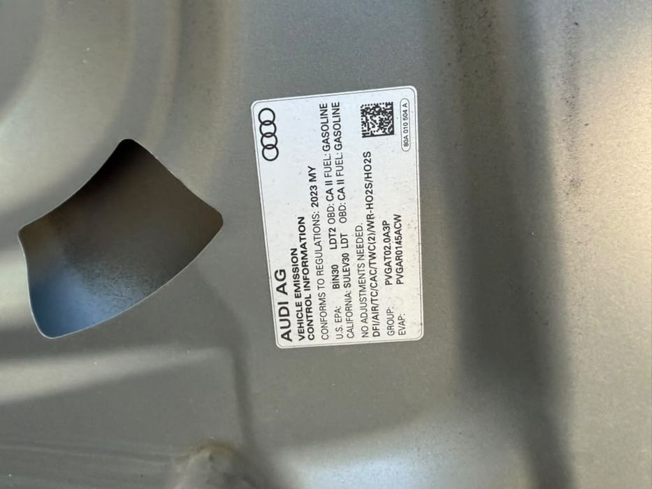 капот от Audi Q5 2023 года