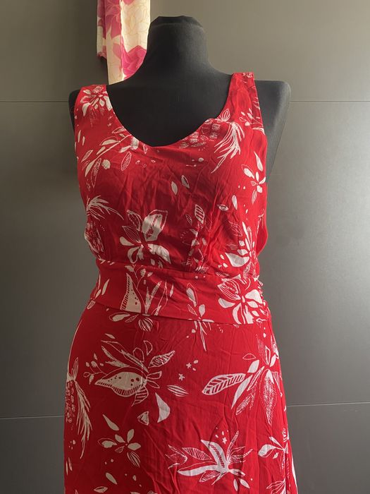 Piękna, paryska czerwona sukienka, wyjatkowa