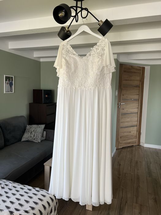 Suknia ślubna plus size