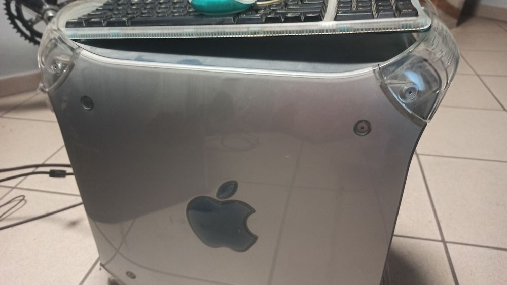 Winetr Sale!   Apple Power mac G4!