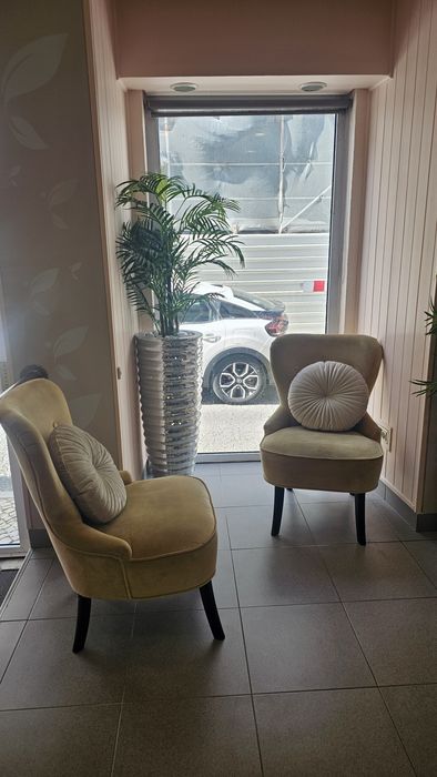 Alugo mesa de manicure centro de Carcavelos