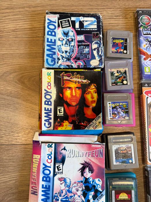 Lote 21 jogos retro Game Boy, Mega Drive, PSP, Saturn e PS3