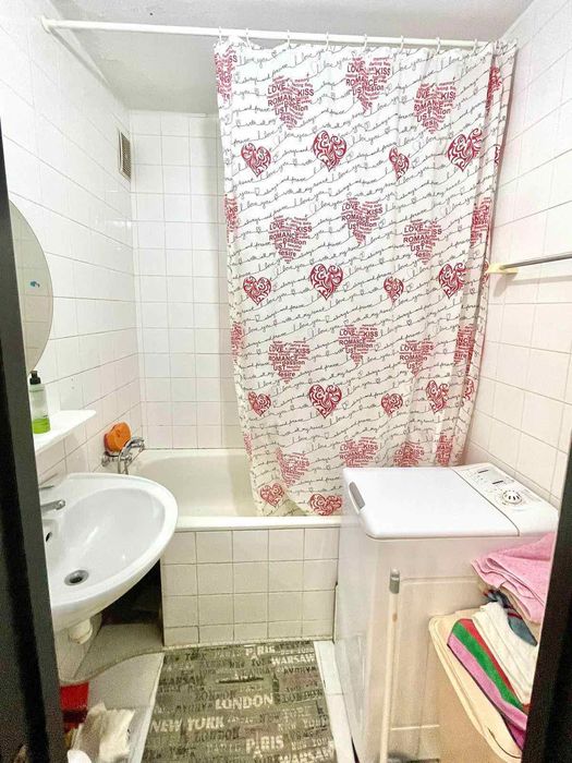 4-х кім. квартира в центрі міста.