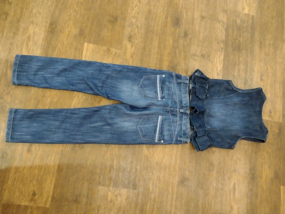 Костюм для дівчинки