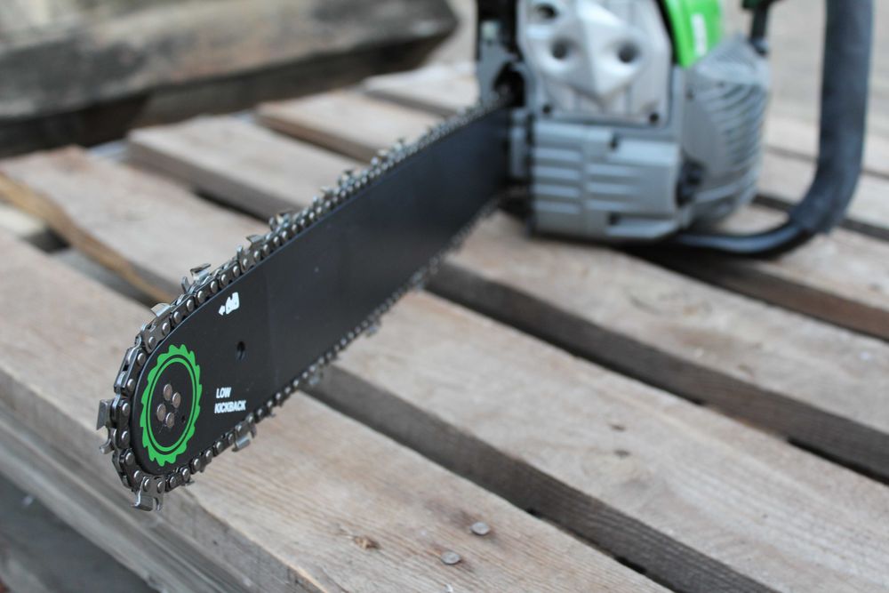 Бензопила Bosch BP 210 потужний надійний інструмент. Німець.