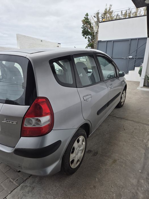 Honda jazz 2005 com 179.000km