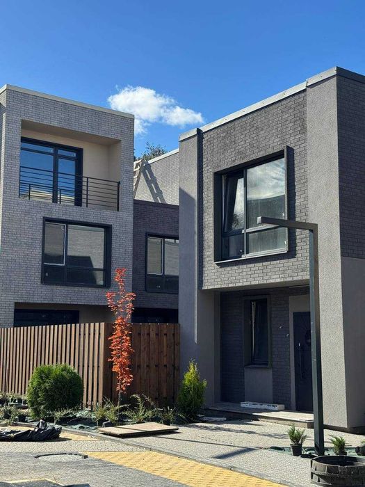 Власний дім із трьома спальнями — ідеально під єОселю