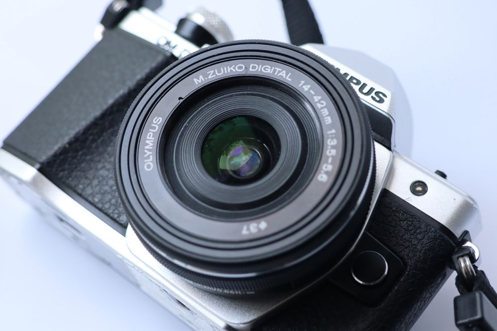 Olympus OM-D E-M10 Mark III