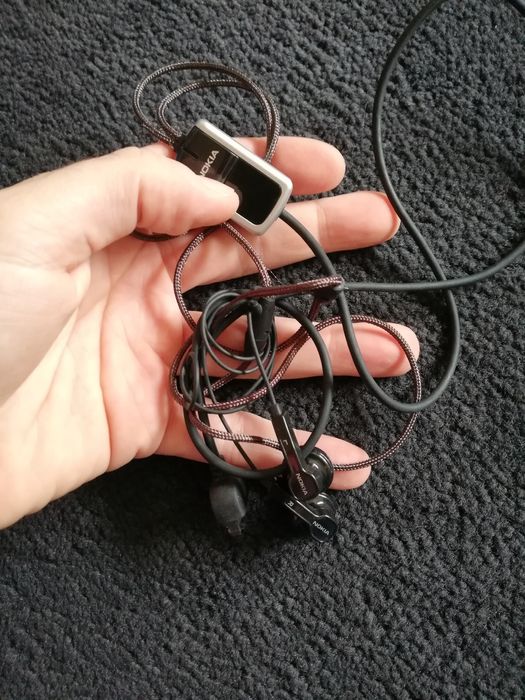 Conjunto de cabos e auriculares Nokia