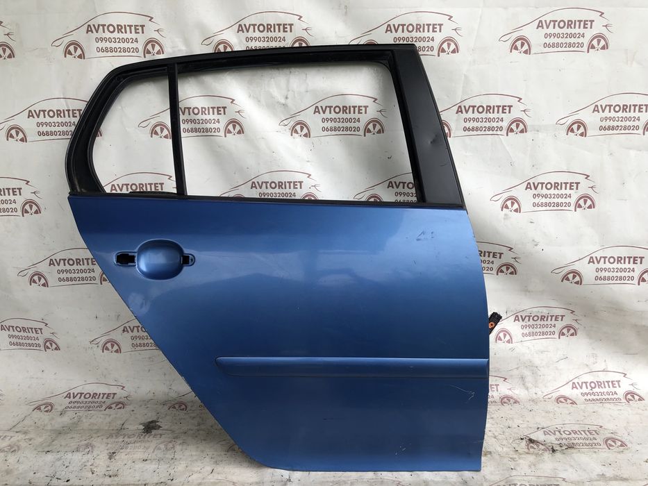 Задня права дверка Volkswagen Golf 5 хетч бек 2003 - 2009