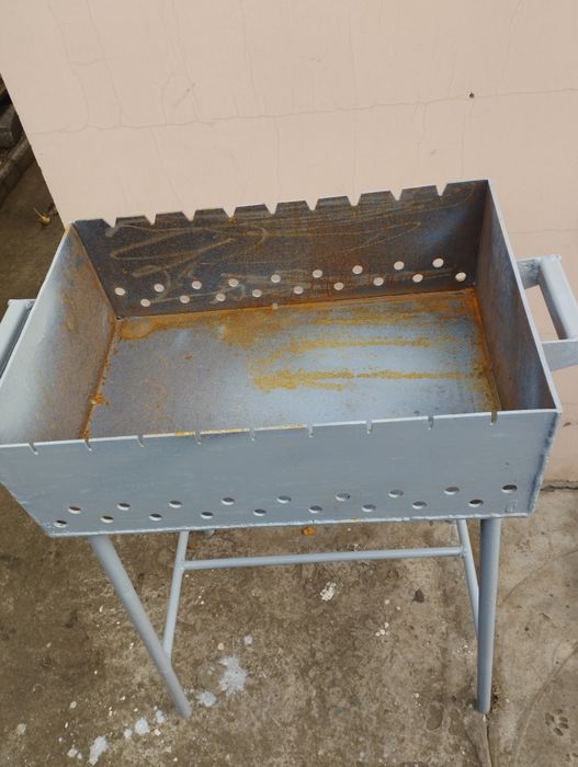 Мангал на 9 великих шампурів