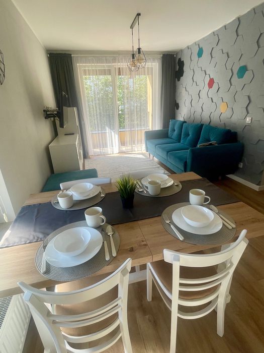 Mieszkanie 55 m² do wynajęcia – 2 osobne pokoje + salon z aneksem