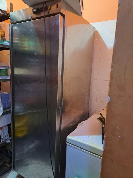 Frigorífico industrial  a funcionar perfeitamente