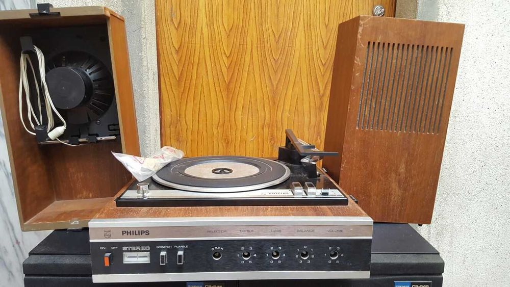 Gira Discos Philips 22 GF 446