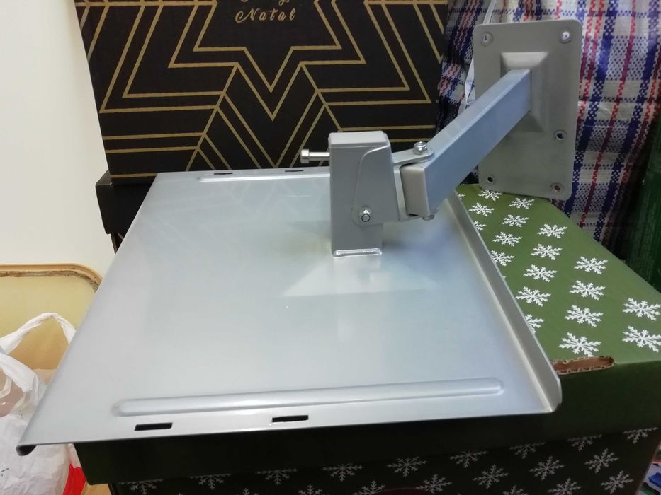 Base de TV para parede.64172205864961122