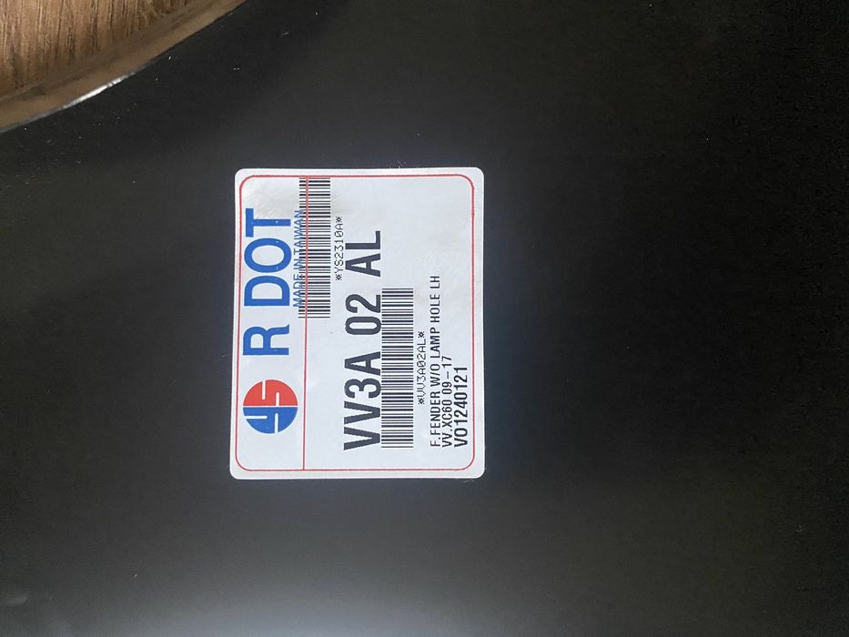 Продам Крило Volvo xc60