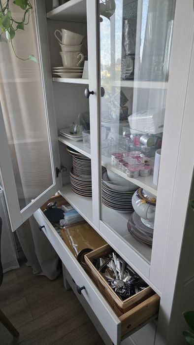 Zestaw drewnianych mebli IKEA Hemnes