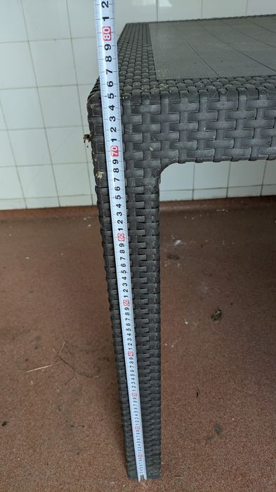 Mesa do jardim preta