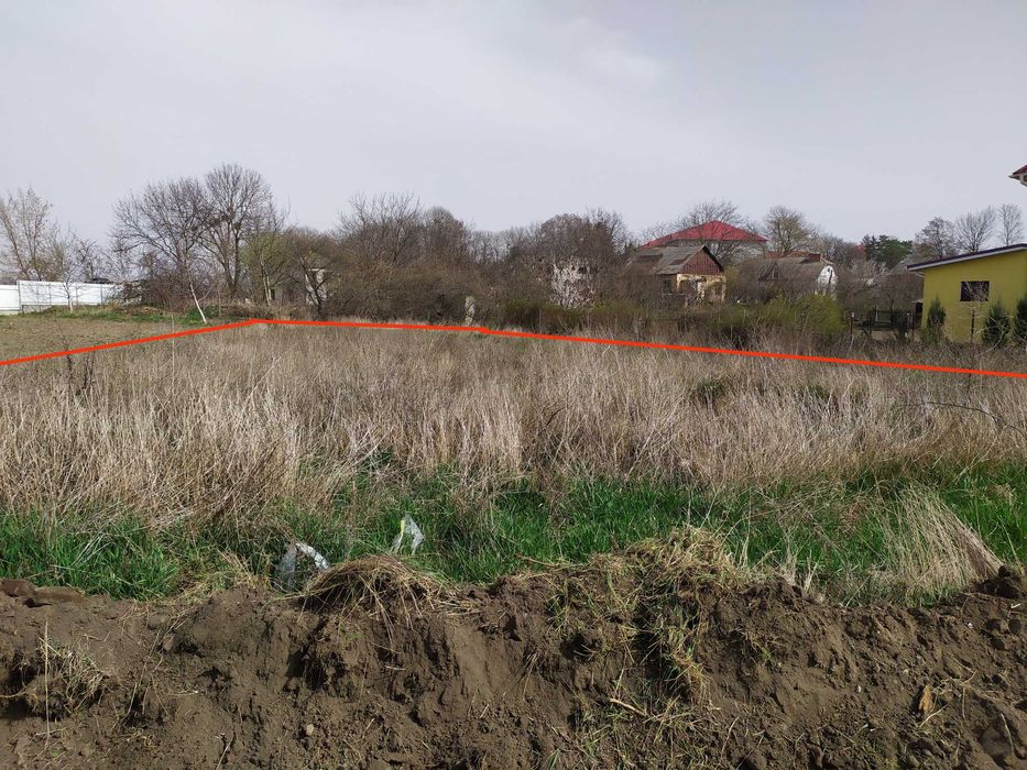 Участок (ділянка) під будівництво