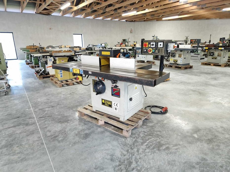 Frezarka dolnowrzecionowa GOMAD FD-2