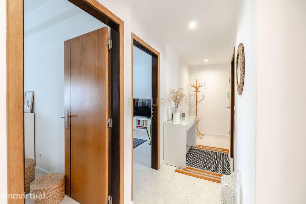 Apartamento T2 Quinta do Conde I com Vista Panorâmica — Quinta do Conde, Setúbal