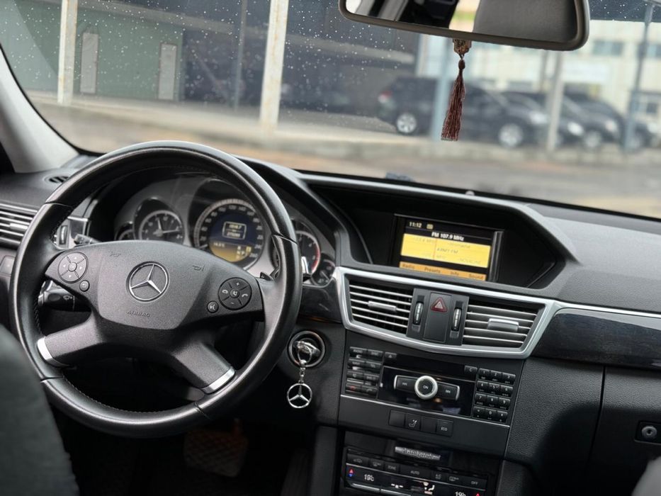 Mercedes-Benz E-class w212 2011р