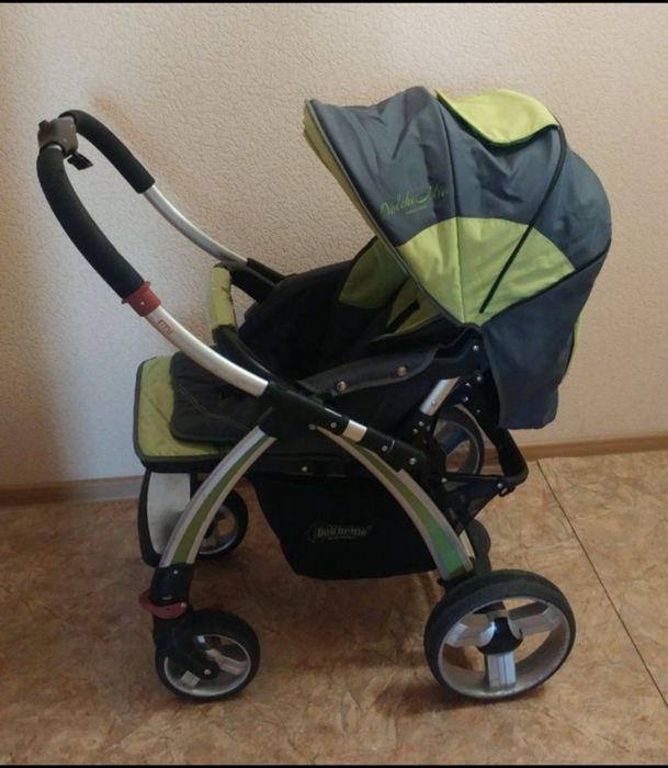 Коляска прогулочная