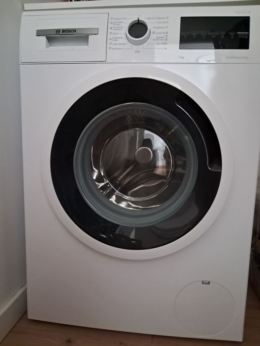 Maq Lavar Roupa Bosh serie 4.   7kg