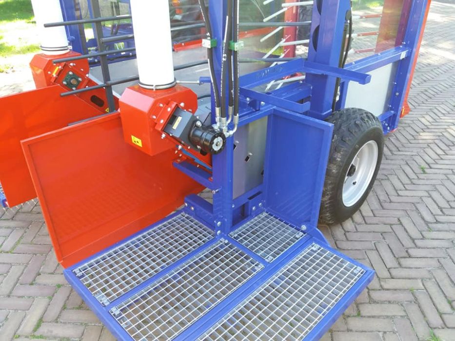 Kombajn do Borówki Amerykańskiej NELSON Dom-Wid Agromachines