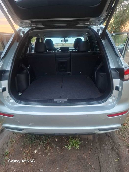 Продам машину Mitsubishi Outlander 2023 — SE,
