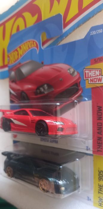 Conjunto 2 toyota supra Hot Wheels