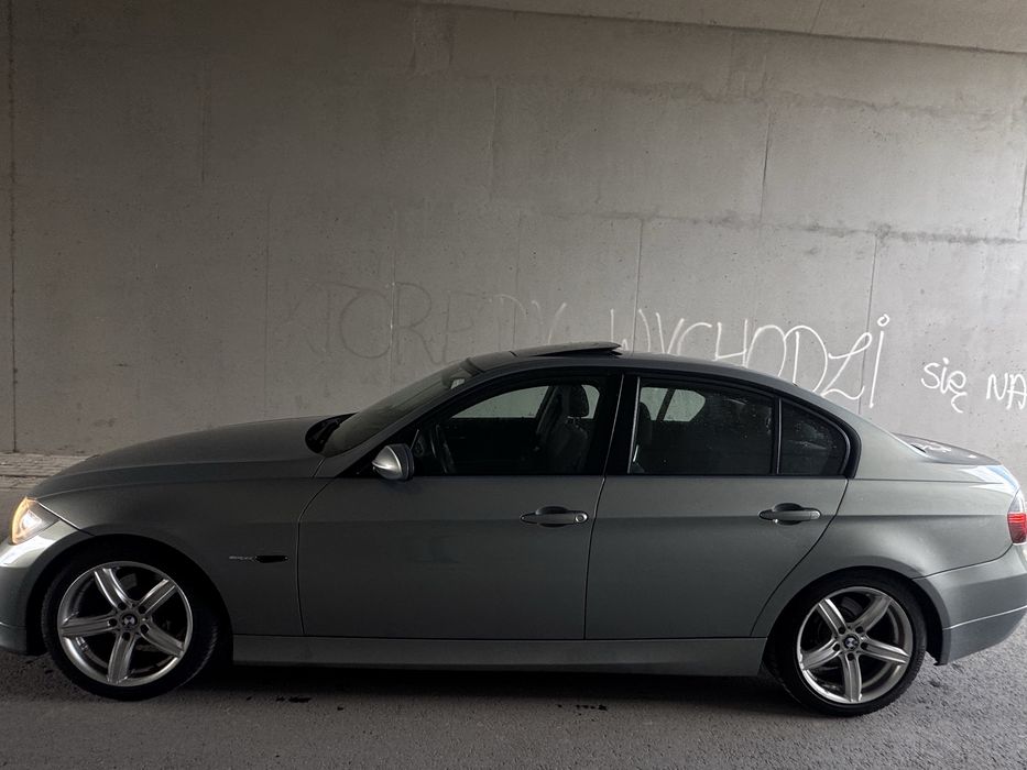Sprzedam bmw e90 320i