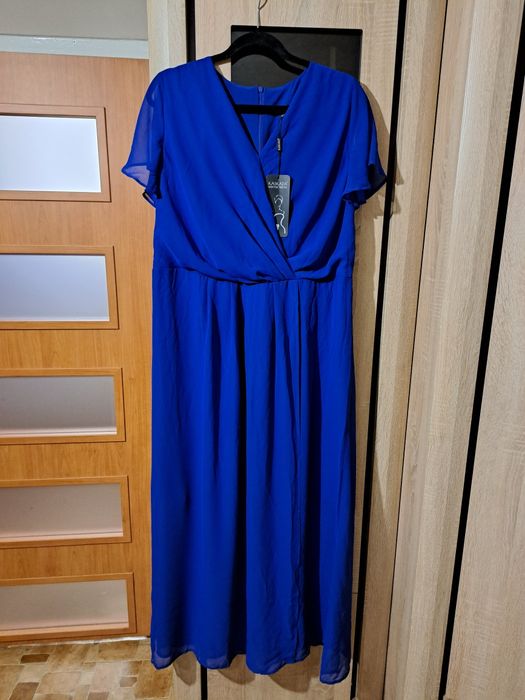Niebieska sukienka