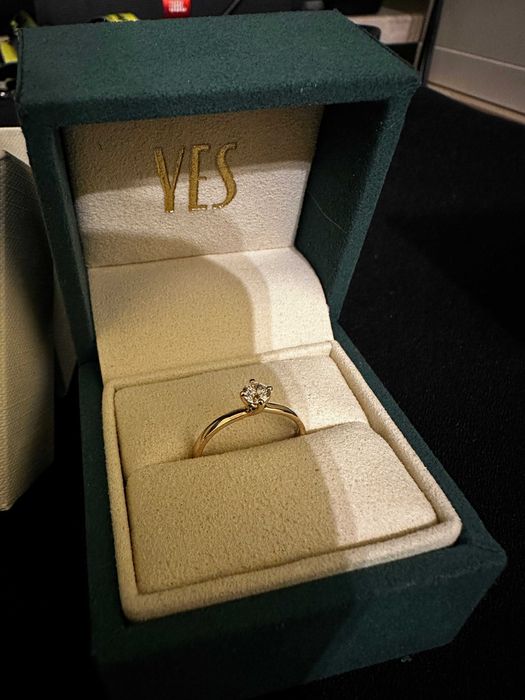 Pierścionek złoty z diamentem YES 0,25 ct - Valentine