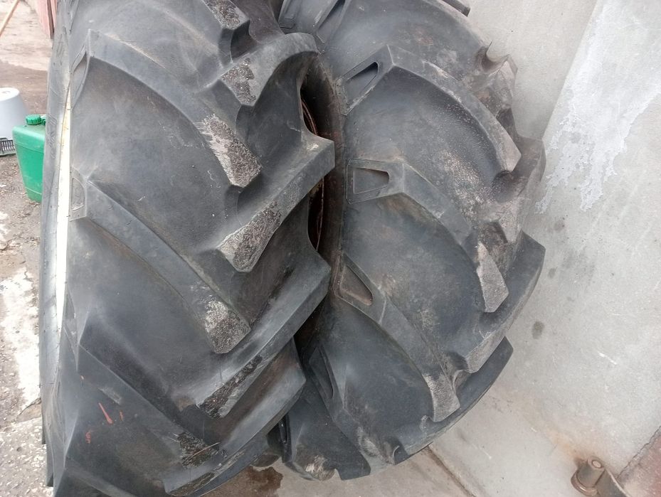 Koła opony BKT 16.9-24 felgi 6 otworów Fahr Claas
Koła opony BKT 16.9-