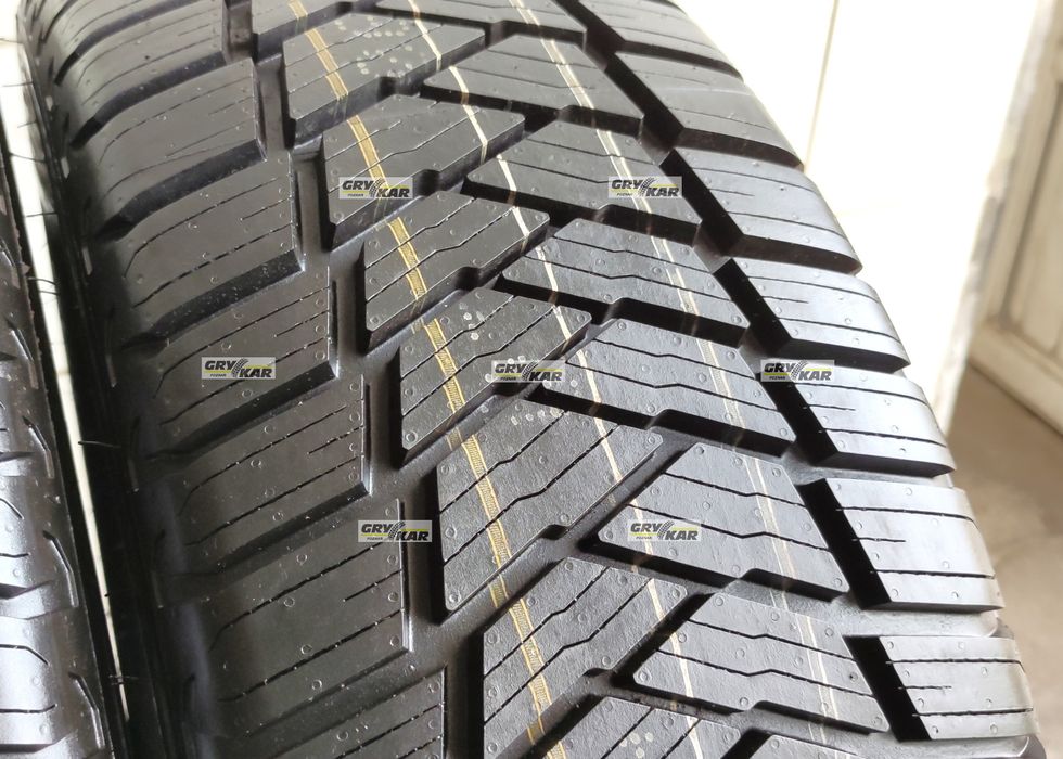 2x 235/65R16C Bridgestone Duravis AllSeason 115/113R C/A/72dB 3 lata g