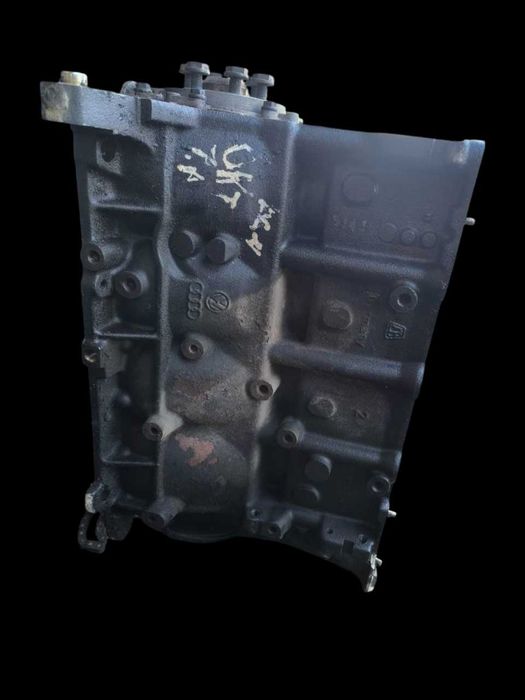Блок двигуна циліндрів 1.8 20V AGN VAG Skoda VW Audi Seat 06A103021C