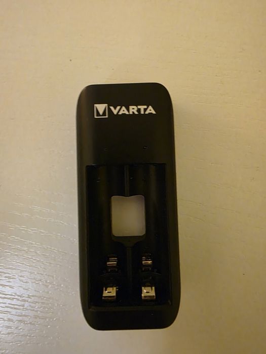 Ładowarka Varta USB Duo Do Baterii AA AAA