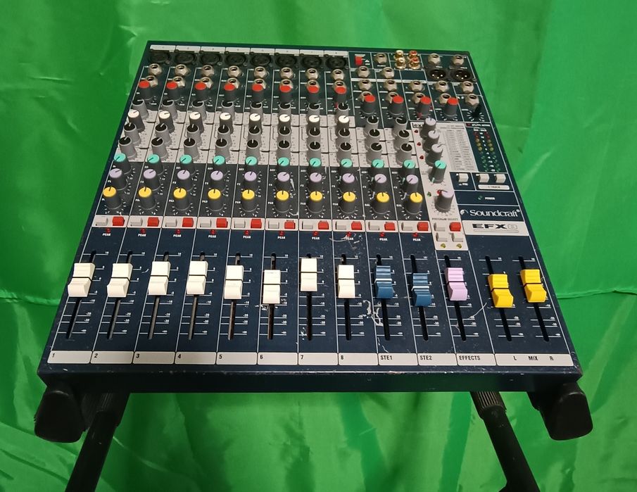 Мікшерний пульт SOUNDCRAFT EFX8