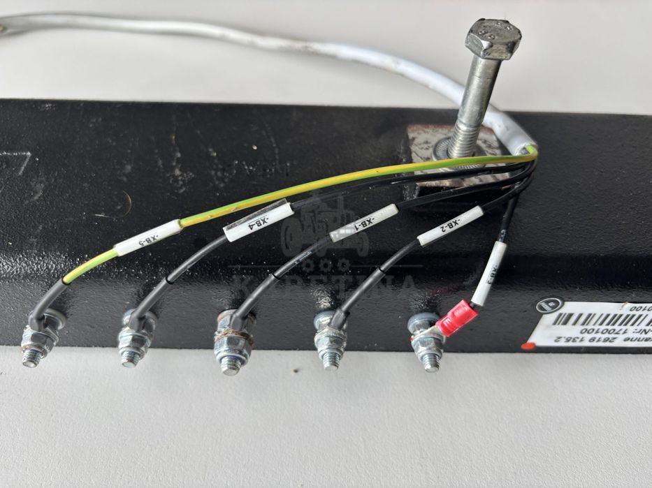 8639① VOLVO XC90 I listwa zgarniajaca drzwi prawy tyl chrom R