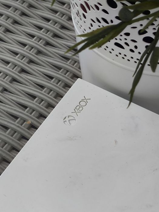Konsola Xbox one S 500gb + gra FIFA 21 #193/1
