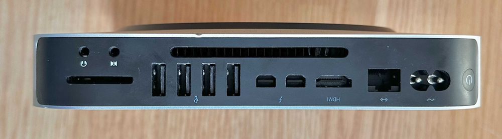 Apple Mac mini (Late 2014) – Intel Core i5 / 4GB RAM / macOS Monterey – Funcional