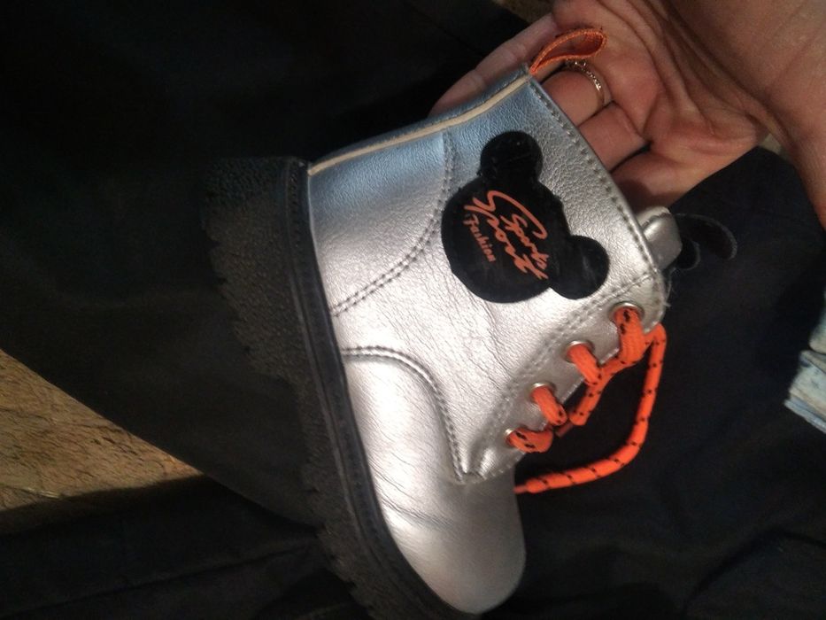 Продам дитячі осінь весна ботінки 23 розмір