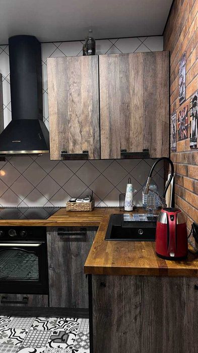 Видовий пентхаус з авторським ремонтом! Центр!